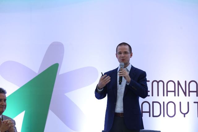 Ricardo Anaya pidió más debates y menos spots. 