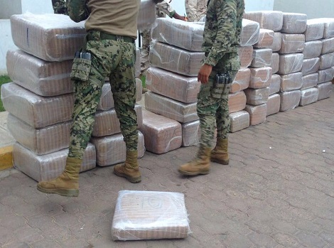 Elementos de Sedena y de la PGR decomisaron la droga.