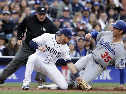 Fecha y horario de los juegos de Padres y Dodgers en México  (AP)