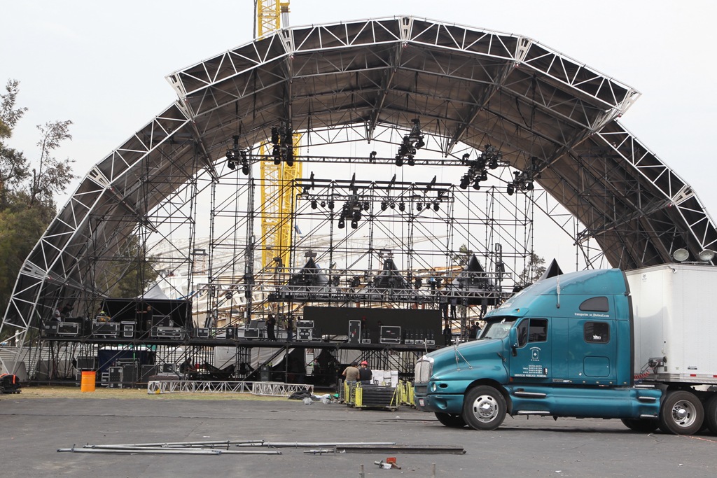 Hell & Heaven inicia con el montaje de sus escenarios. 