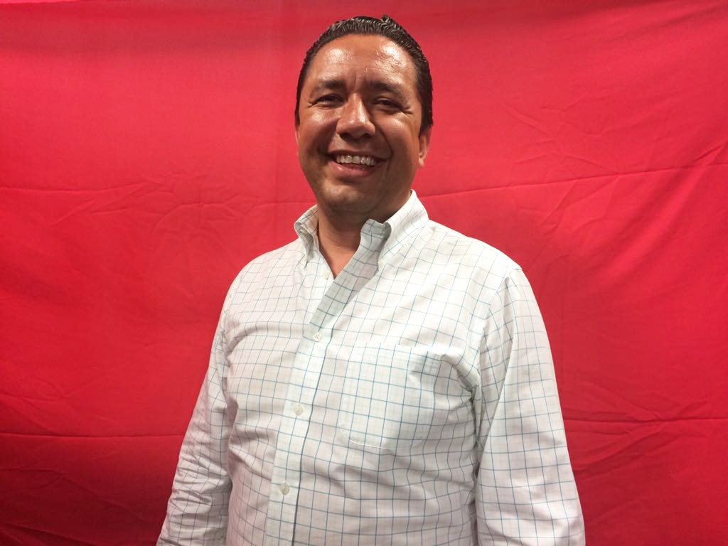 El alcalde de Autlán con licencia,  Fabricio Corona es candidato al distrito 18, por el PRI