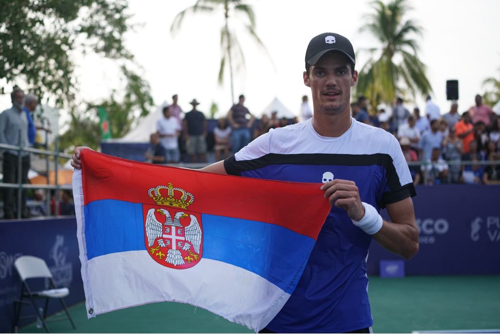 El tenista Danilo Petrovic es el primer finalista en el Puerto Vallarta  Open