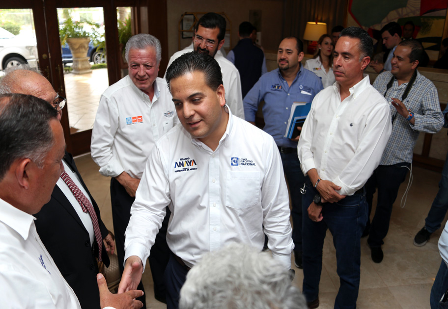 El dirigente Nacional del PAN se reunió con los candidatos de Coahuila.