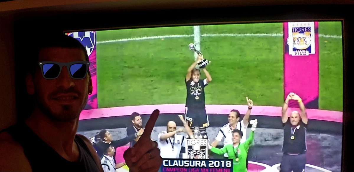 Nahuel Guzmán felicita a Tigres tras coronarse en la Liga MX Femenil (Twitter @PatonGuzman)