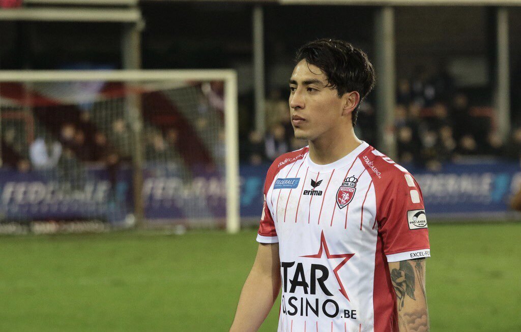 Omar Govea, jugador del Royal Excel Mouscron (Twitter @96govea)