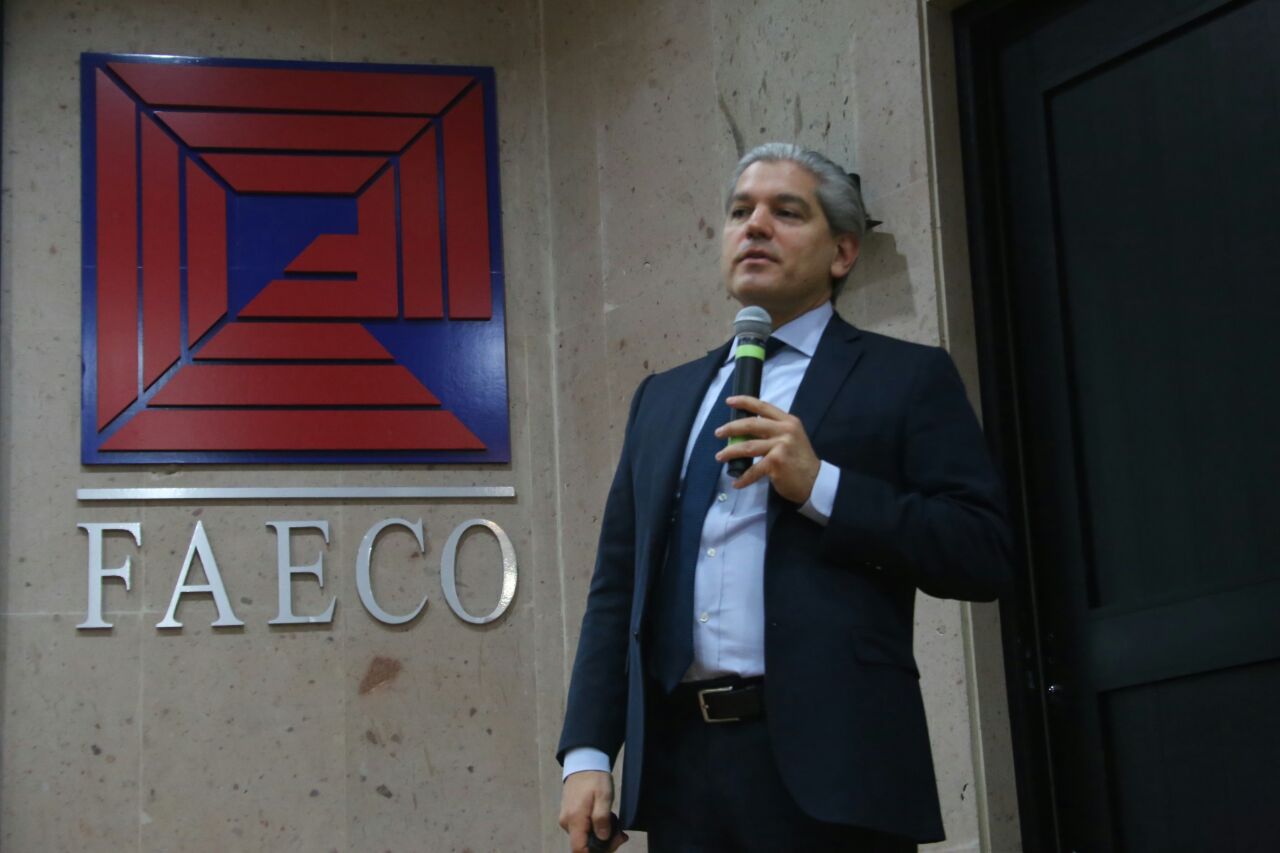 Aldo Flores Quiroga, subsecretario de Hidrocarburos. 