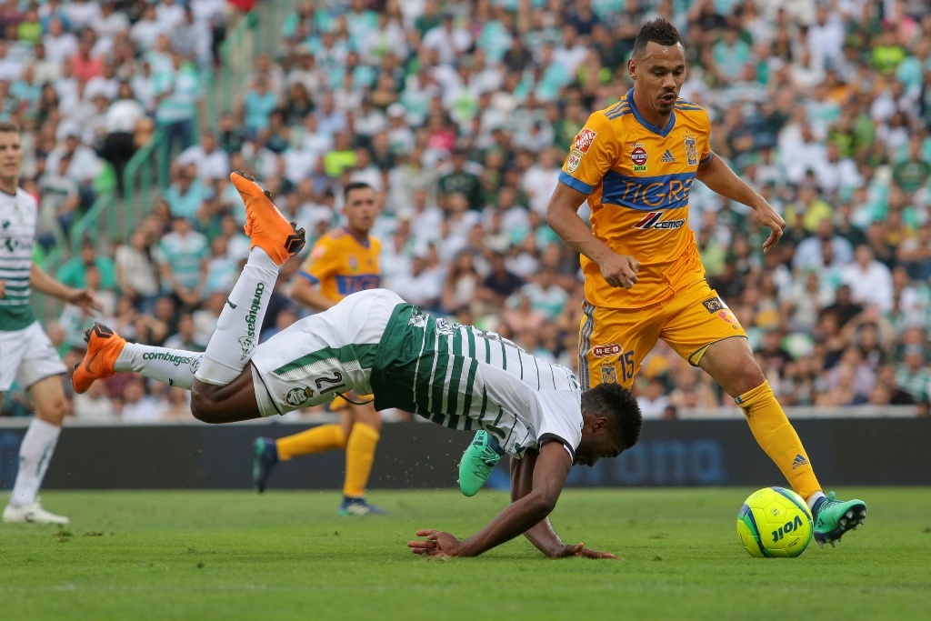Djaniny Tavares sufrió de una lesión en el hombro durante el duelo de la vuelta de la Cuartos de Final ante los Tigres