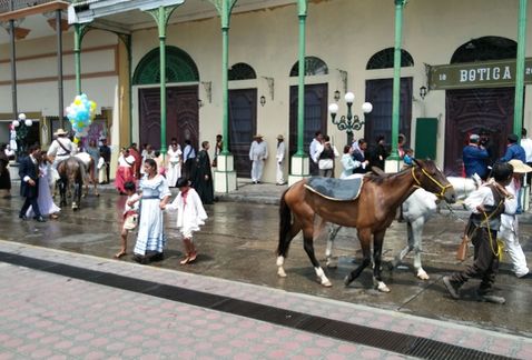 Graban clip en centro de Tampico.