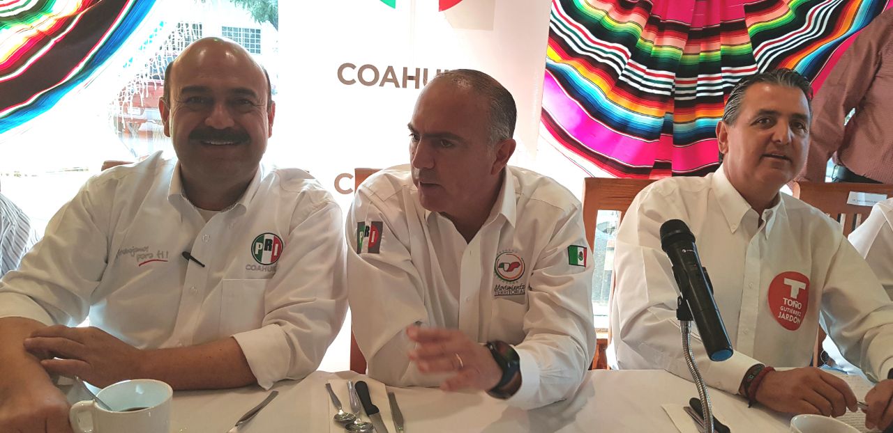 José Calzada Rovirosa estuvo en Torreón en la campaña de Toño Gutiérrez Jardón. (Lucero Sánchez)