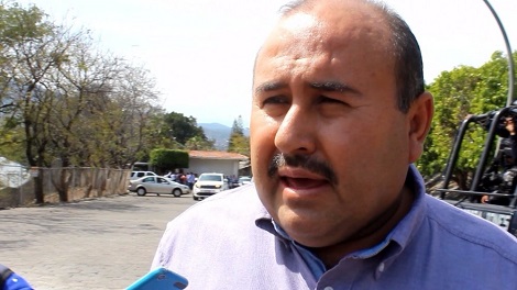 El cuerpo del alcalde con licencia fue hallado al interior de su camioneta.