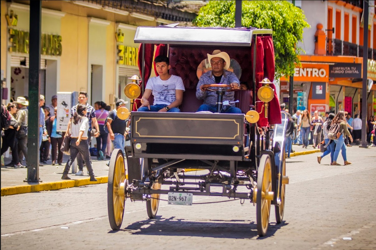 Seis unidades de las nuevas calandrias eléctricas ya comenzaron a brindar sus primeros recorridos. (Francisco Martínez)