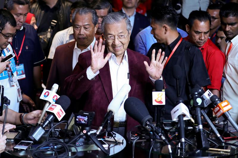 Mahathir Mohammad celebró de inmediato en las redes sociales el triunfo opositor.