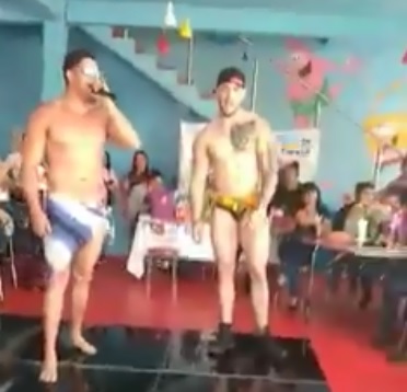 Show de strippers en Ecatepec. (Milenio Digital)