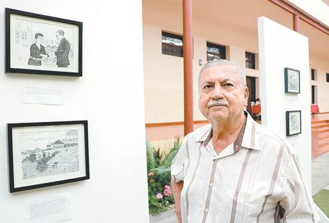 Tiene siete años retratando a los paseantes del espacio turístico. (Foto: Gustavo Mendoza Lemus)