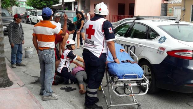 La mujer sufrió de diversos golpes.