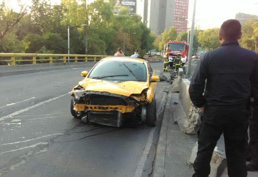 El conductor chocó contra el muro de contención, a la altura de Legaria, con dirección al Toreo.