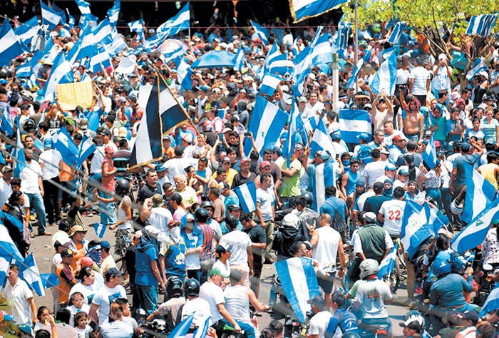 La población de Masaya, vecina de la capital, marchó contra la represión. (Diana Ulloa/AFP)