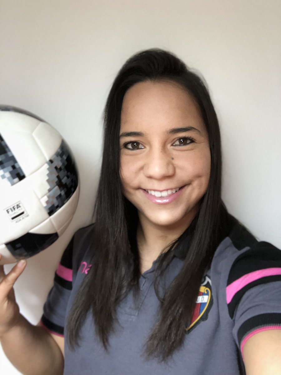 Charlyn Corral, delantera del Levante (Twitter @CharlynCorral)