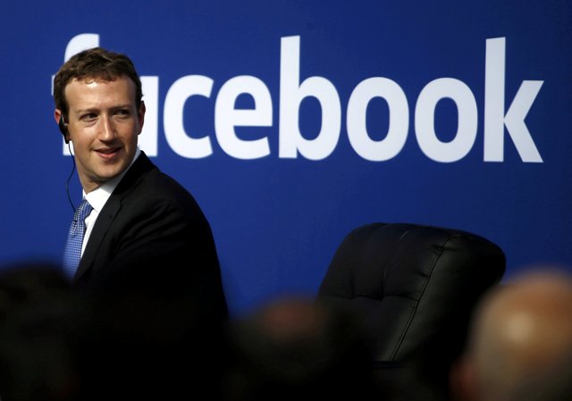 Facebook no ha convencido con sus respuestas sobre privacidad de datos y 'fake news' al Parlamento británico. (Reuters)