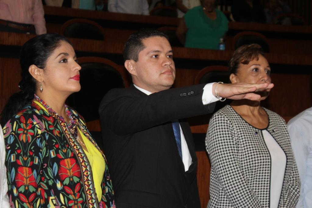 Jorge Zuriel Santos de la Barrila rindió protesta ante el Congreso. (Rogelio Agustín)