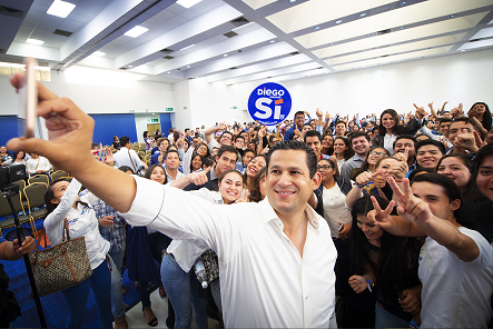 Diego Sinhue Rodríguez Vallejo, candidato de Por Guanajuato al Frente. 