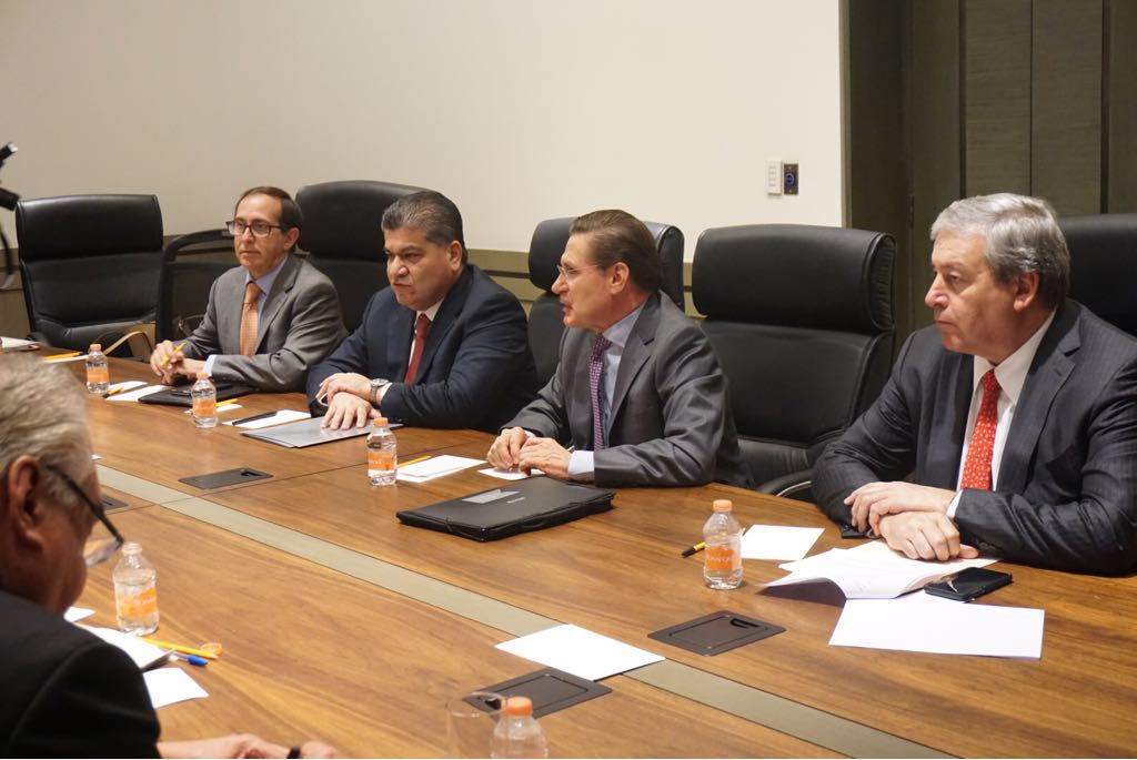 Durante el encuentro estuvieron presentes además empresarios de ambas entidades. (Especial)