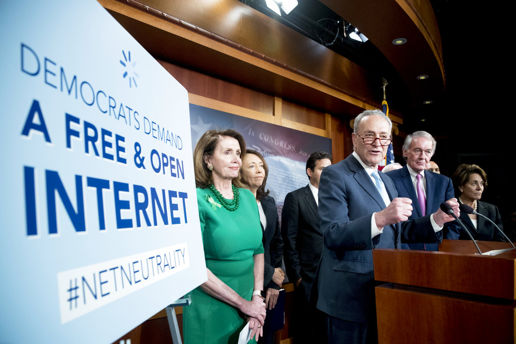 El Senado aprobó una iniciativa para revertir la decisión de la FCC para abolir la neutralidad en la red. (AP)