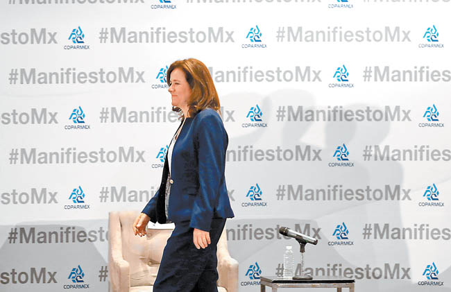 Ayer, en su último acto de campaña antes de bajarse de la contienda, participó en “Diálogo Manifiesto México”, encuentro organizado por la Coparmex. 