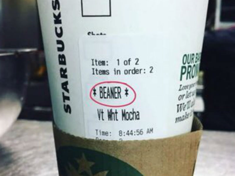 El nombre que estaba escrito en la bebida del mexicano.