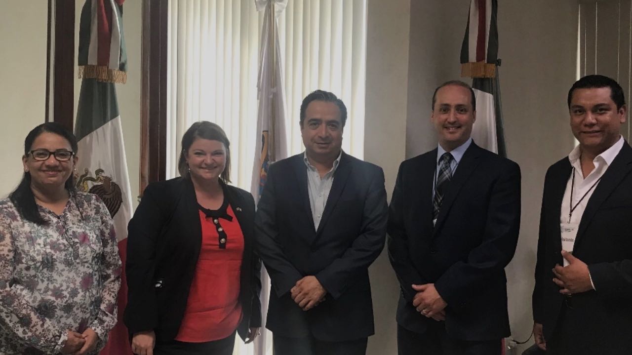 El Fiscal Javier Castro Ormachea, y cónsules de EU en Matamoros. 