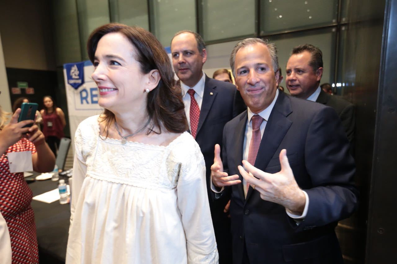 José Antonio Meade en compañía de su esposa Juana Cuevas durante una reunión con líderes de la Coparmex/Jesús Quintanar
