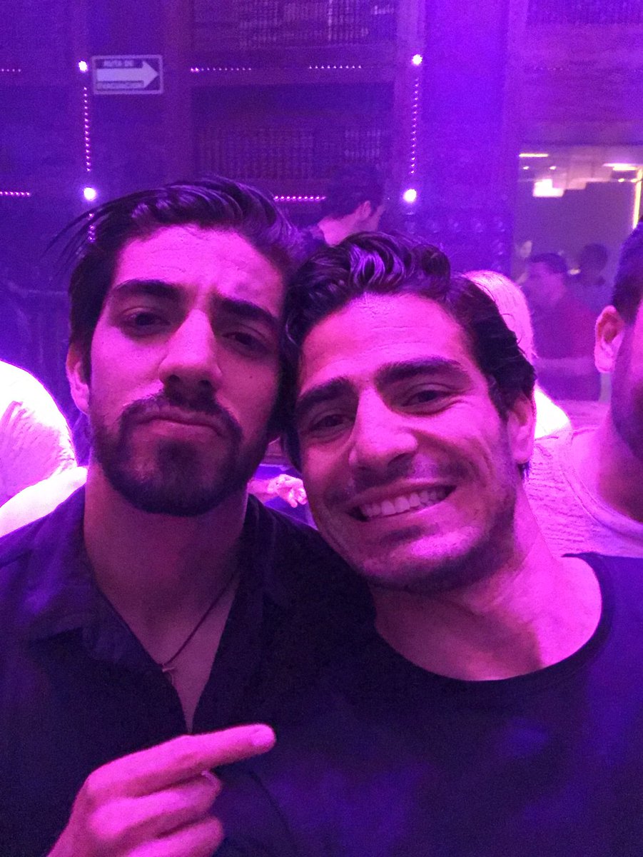 Rodolfo Pizarro y Antonio Briseño (Twitter @pollobv)