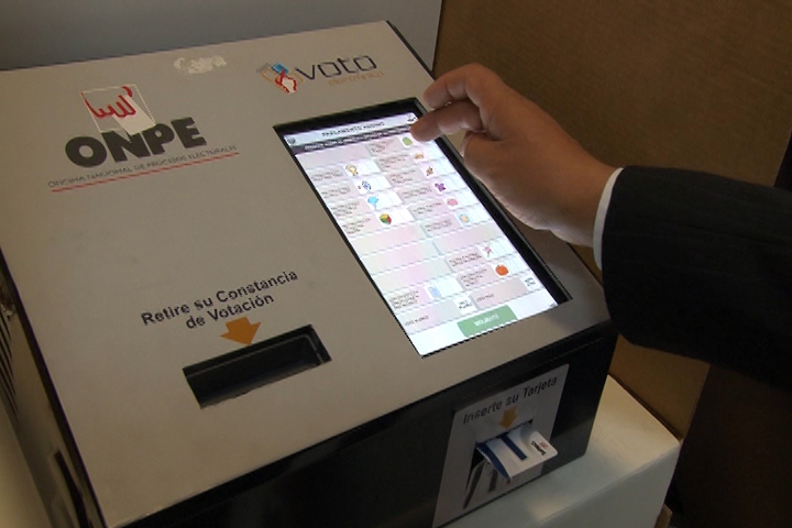 En la UT se realizó una conferencia con el titular del organismo electoral. (Notivox Digital)