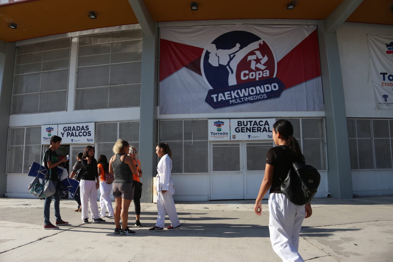 Tercera Copa de Taekwondo Multimedios en el Auditorio Municipal.