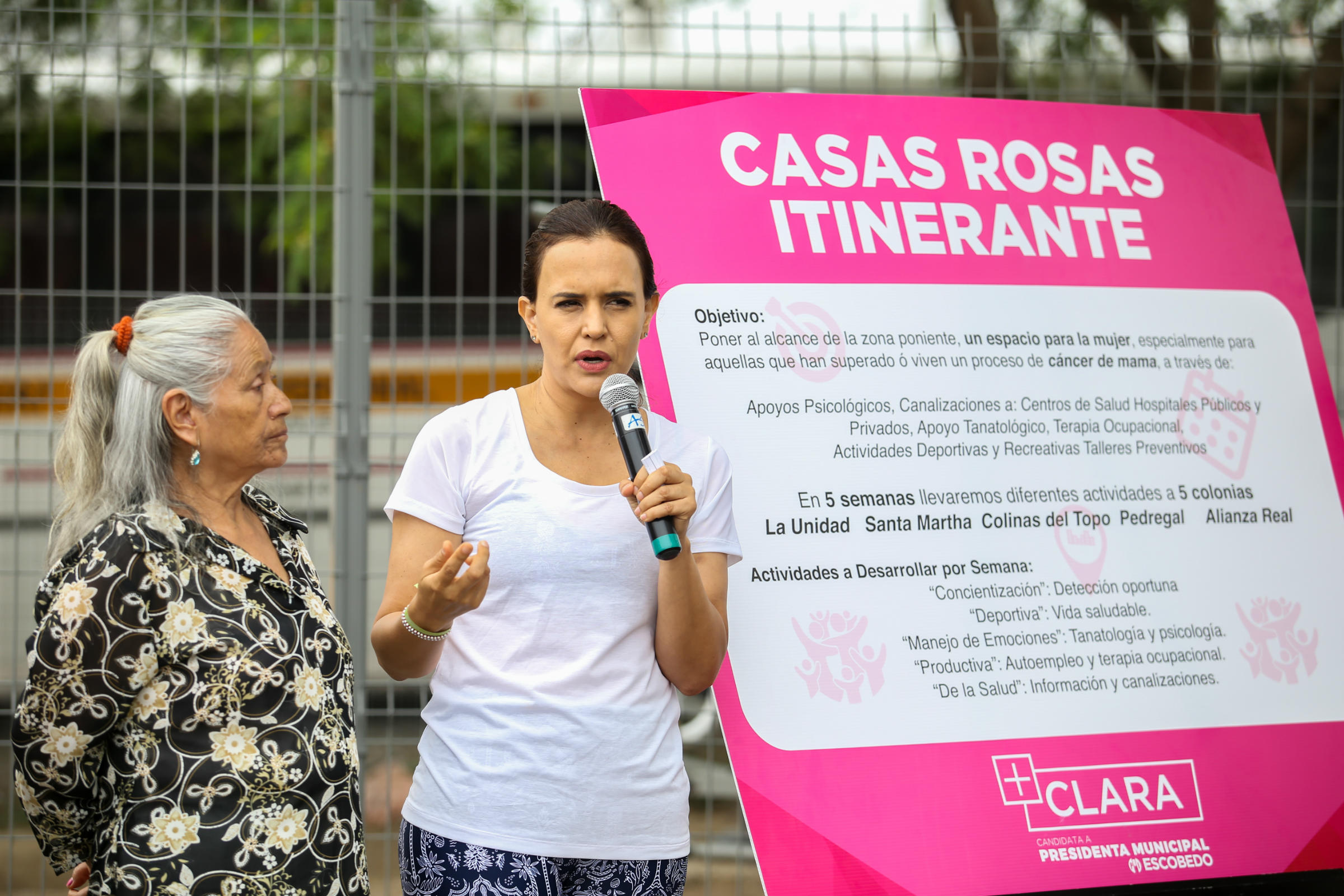 La candidata del PRI a la alcaldía de Escobedo, Clara Luz Flores, propuso crear “Casas Rosas Itinerantes”. (Foto: Especial)