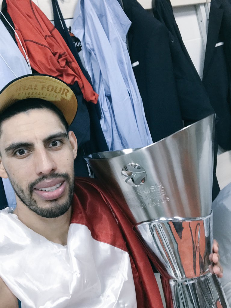 Gustavo Ayón, pívot del Real Madrid (Twitter @AyonGustavo)