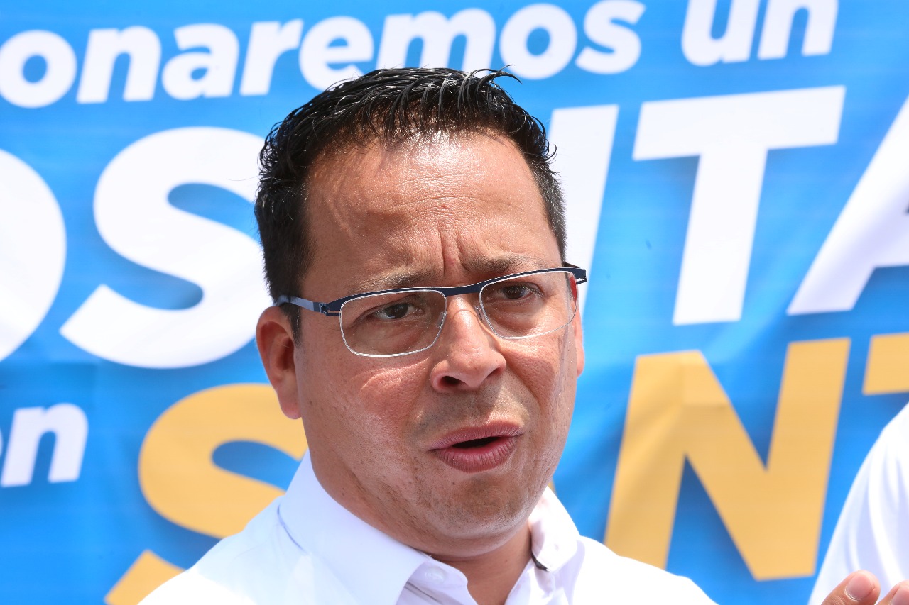 Héctor Castillo Olivares, alcalde con licencia. (Leonel Rocha).