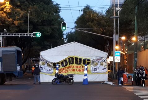 Los accesos a la Sagarpa estaban bloqueados desde el lunes. (César Velázquez)