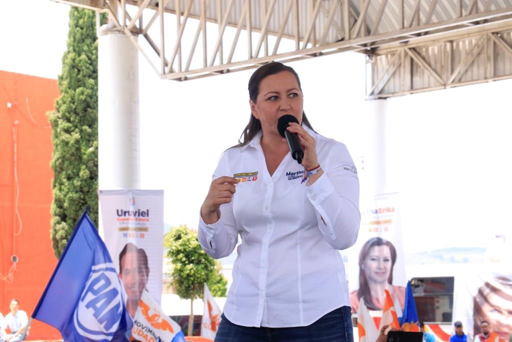Martha Erika Alonso, candidata a la gubernatura por la Coalición "Por Puebla al Frente", se reunió con simpatizantes en el Municipio de Esperanza. (Ag