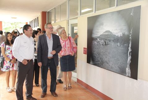 "Memoria Fotográfica de México" se presenta en las instalaciones de la UAT Campus-Victoria. (Especial )