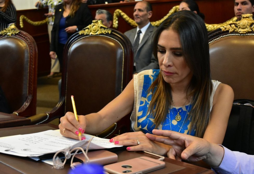 Moguel acusó a su contrincante del Frente, Octavio Rivero, de hacer una campaña negra en su contra. (Twitter