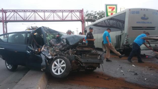 accidente vial,choque,carretera a Laredo