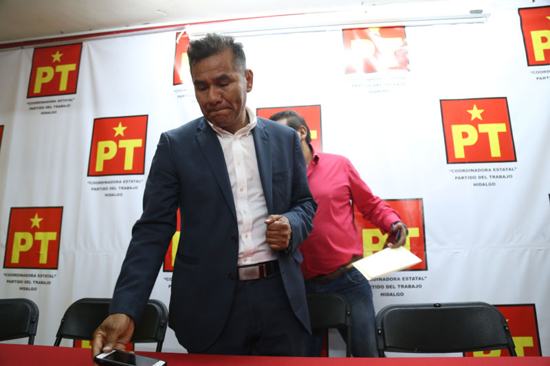 Señaló que Cipriano Charrez Pedraza buscaba entregar estos materiales a cambio del voto a su favor. (Jorge Sánchez)