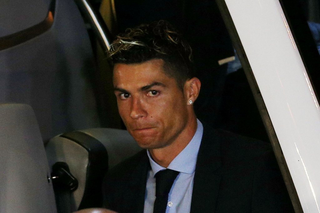 Cristiano Ronaldo en su llegada al hotel de concentración (Reuters)