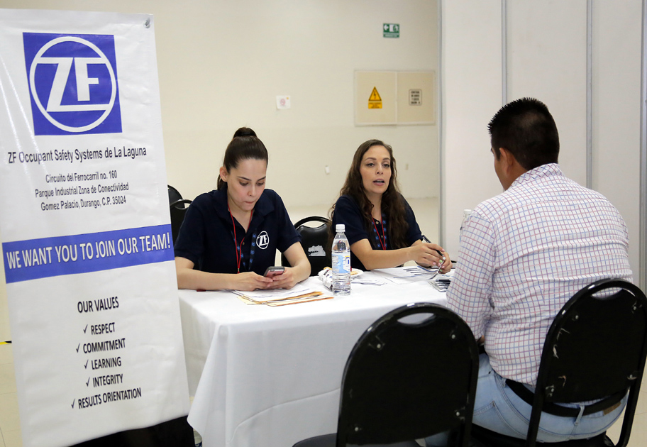 Feria del Empleo dentro de la Expo Automotriz 2018 en La Laguna.