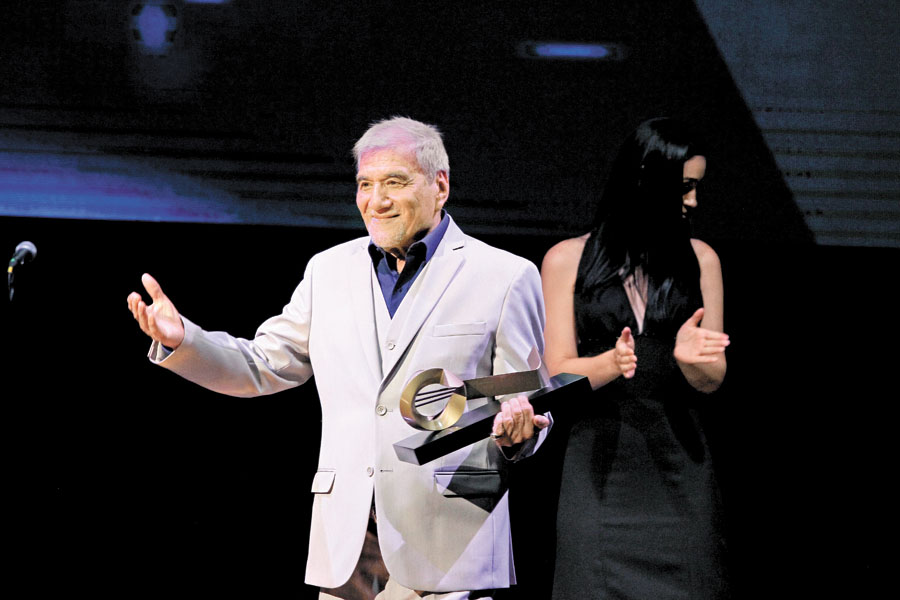 Martín Urieta recibió el galardón Gran Maestro. (Édgar Negrete)