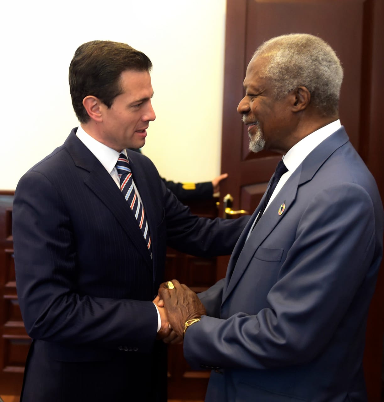 Peña recibe a Kofi Annan en Los Pinos (Especial).