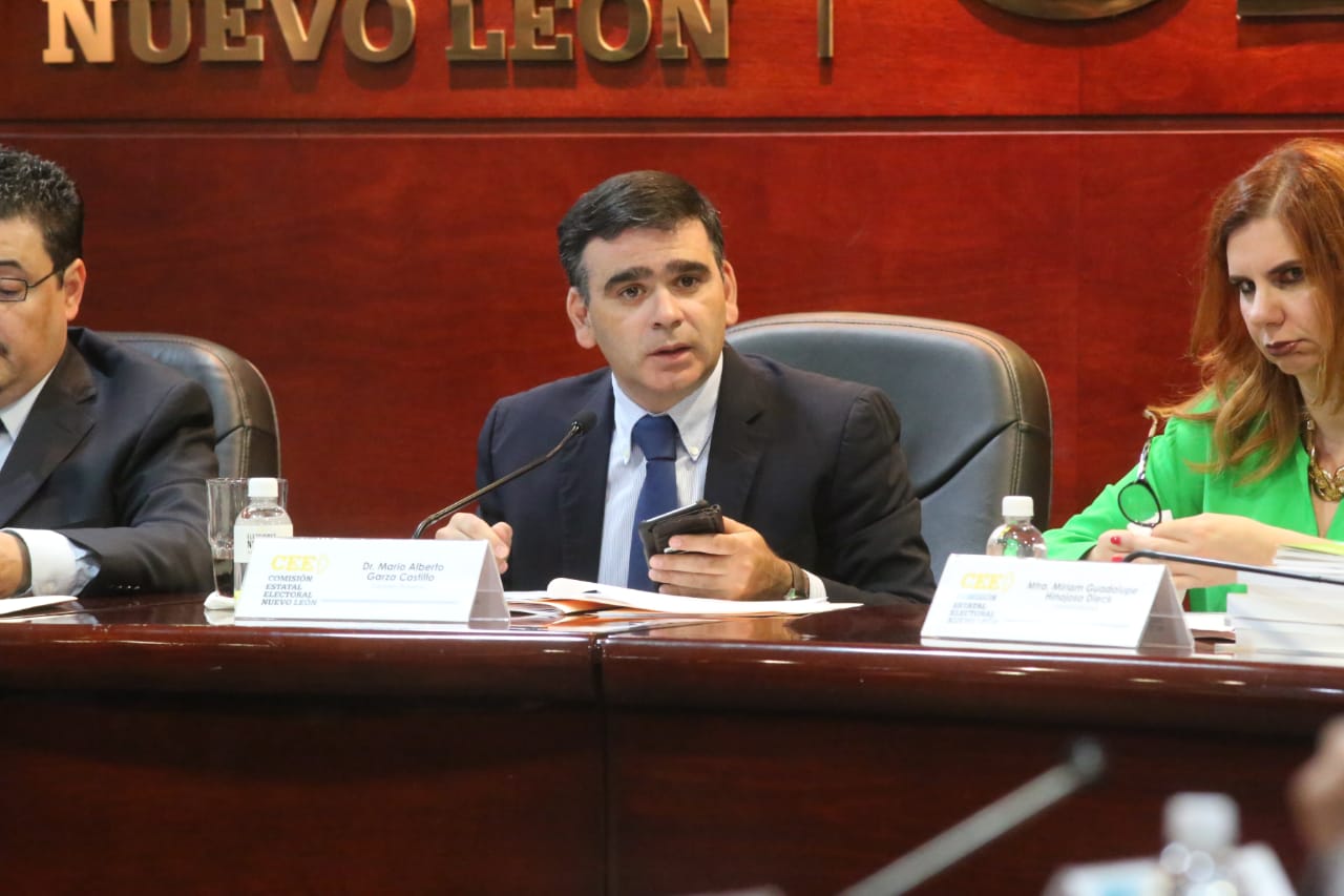 El presidente de la Comisión Estatal Electoral (CEE), Mario Alberto Garza Castillo.