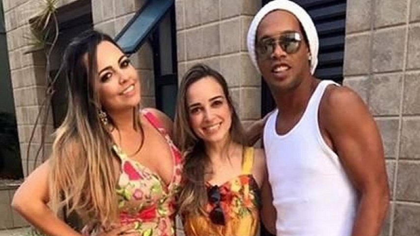 Ronaldinho se casará con dos mujeres en Brasil (Especial)
