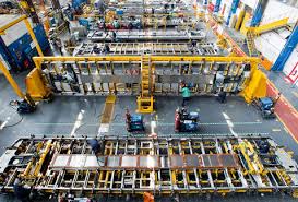 La volatilidad del tipo de cambio fue el principal obstáculo, afectando al 37.1 por ciento de los industriales encuestados. (Archivo).